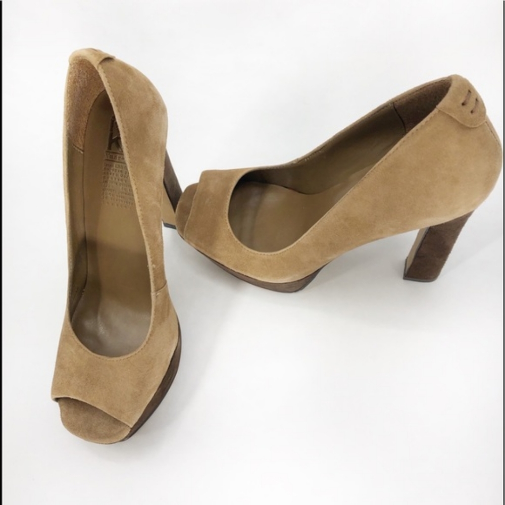 MRKT. Cafe au Lait Cigar Sonya Tan Heels